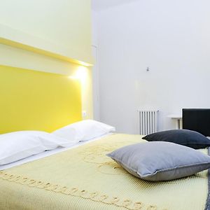 Lia Rooms